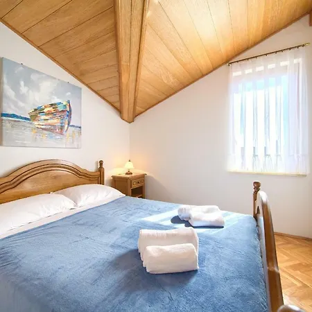 Apartment Galerija By El-pi Tours Njivice